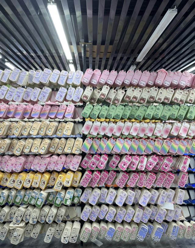 wholesale-phone-case-huaqiang-road