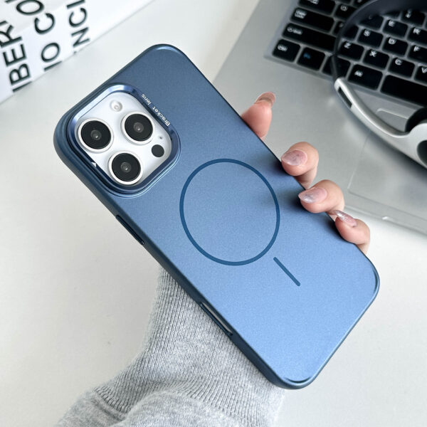 Golossy Camera Stand PC magnetic iphone 17 pro Max Case - Image 3