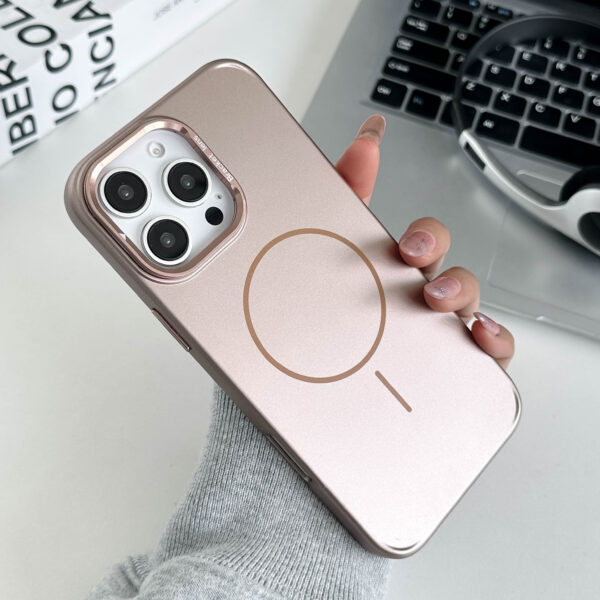 Golossy Camera Stand PC magnetic iphone 17 pro Max Case - Image 6